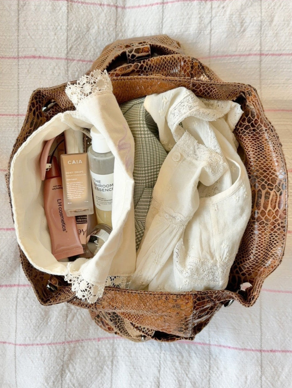 makeup bag viola