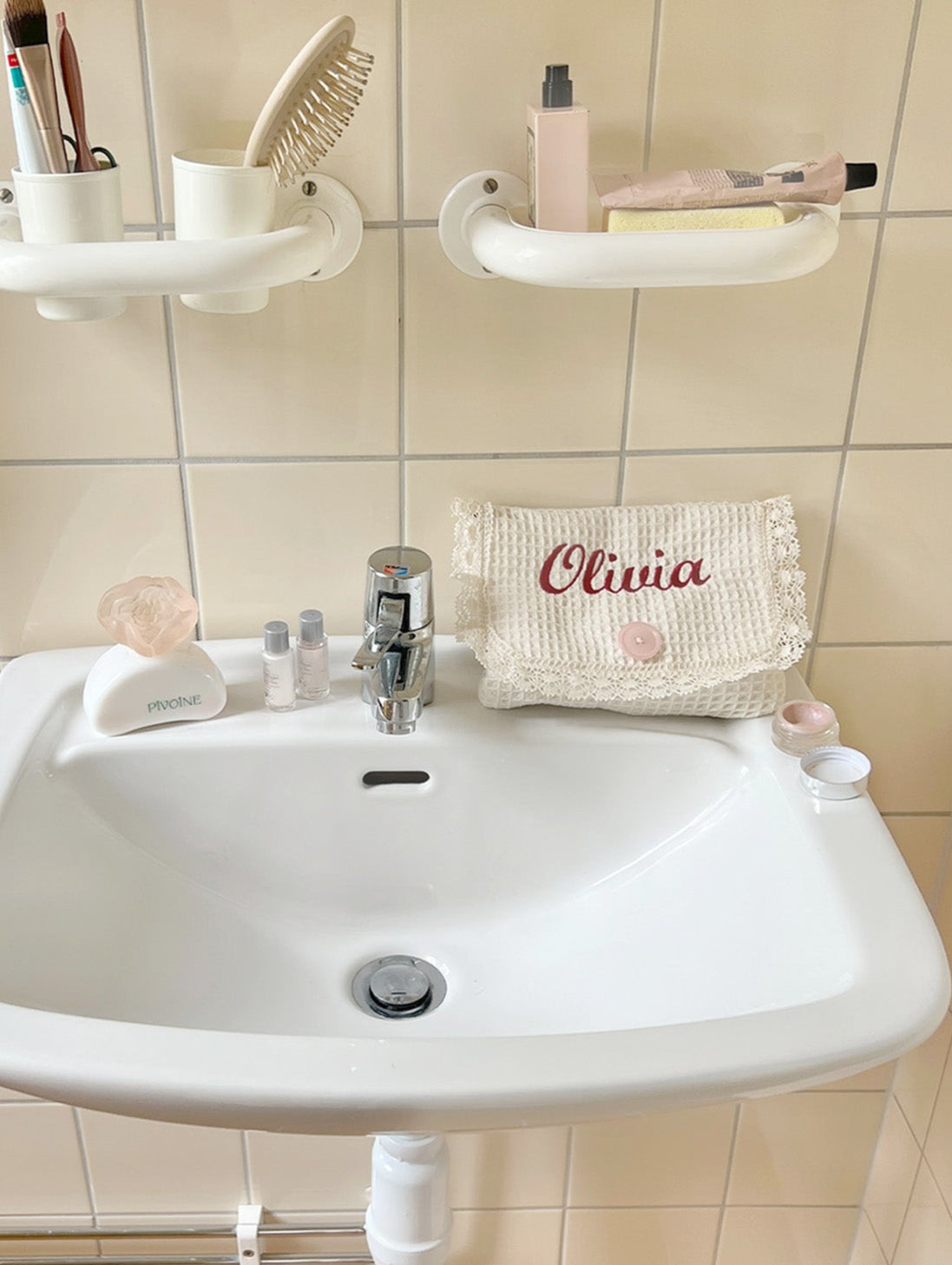 makeup bag olivia