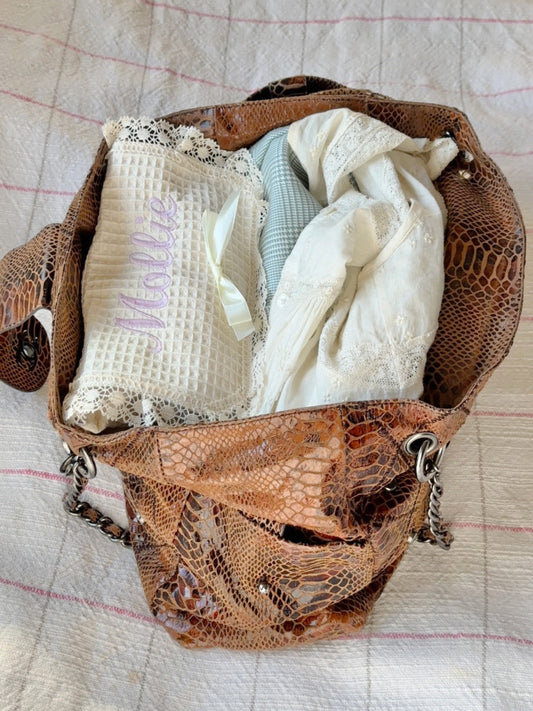 makeup bag viola