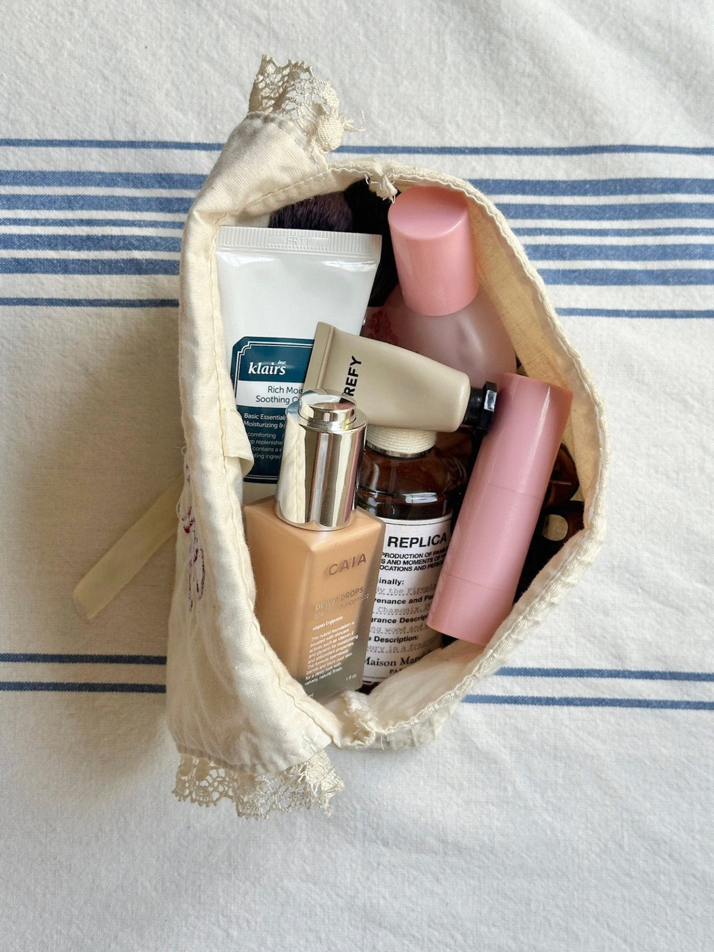 makeup bag ingrid