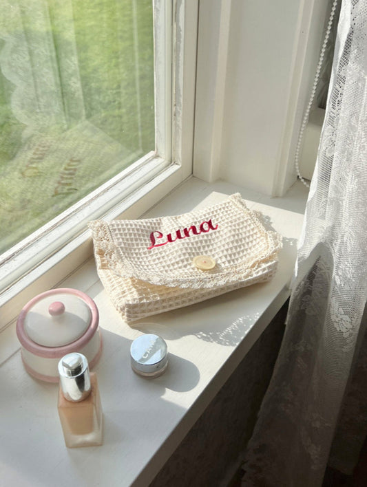 makeup bag luna